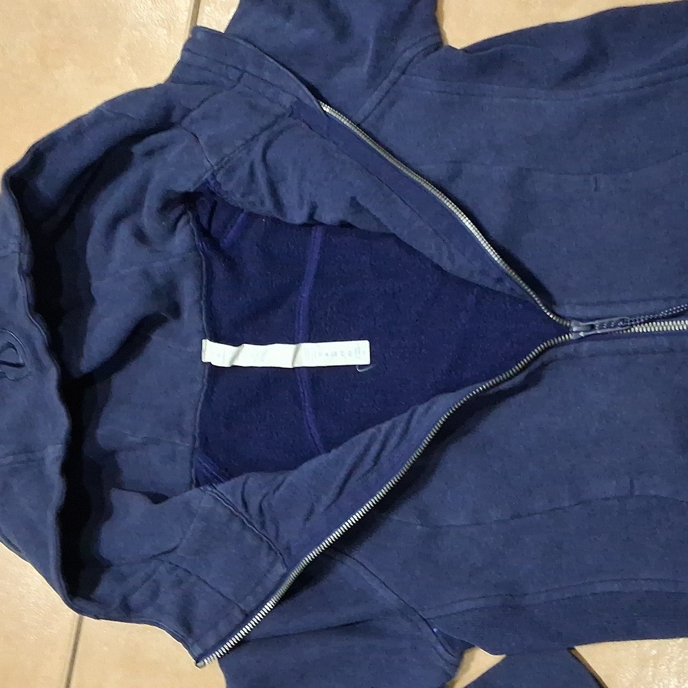 Lululemon Size 4 - Picture 4 of 6